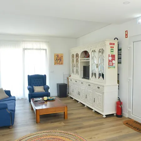 招待所 Maias House 3*