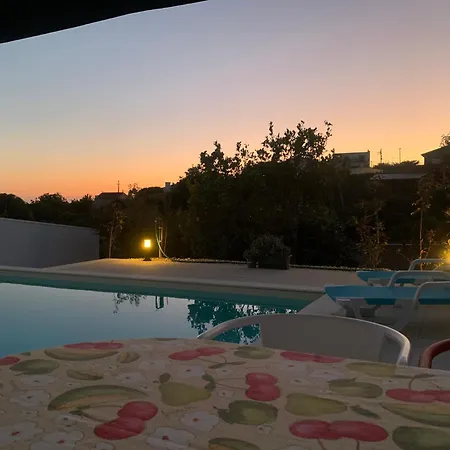 Maias House 3*
