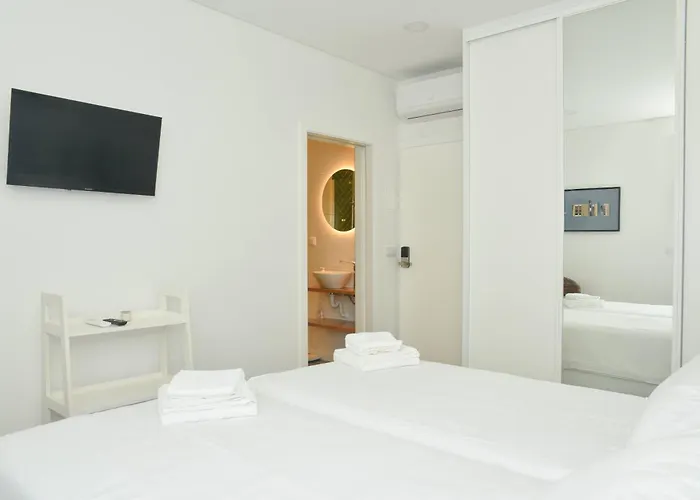 Pensión Maias House Figueira da Foz